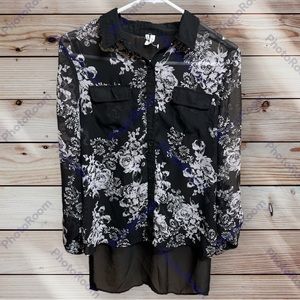 NWOT Studio Y Black White Floral Long Sleeve Blouse Medium